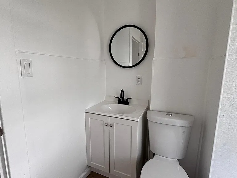 859 Broadway Ave #859 — Photo 7
