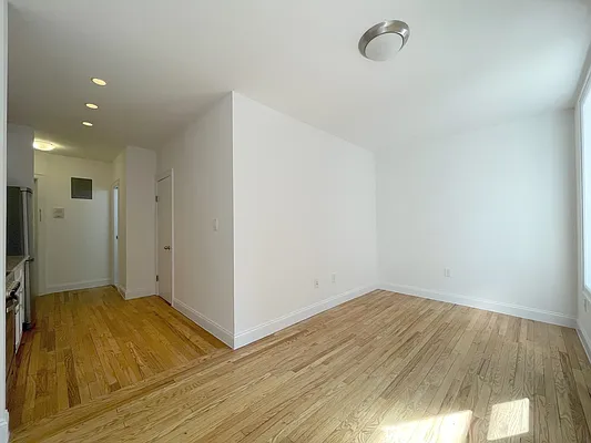 Rented by Compass | media 16
