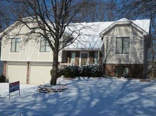6806 E 144th St, Grandview, MO 64030