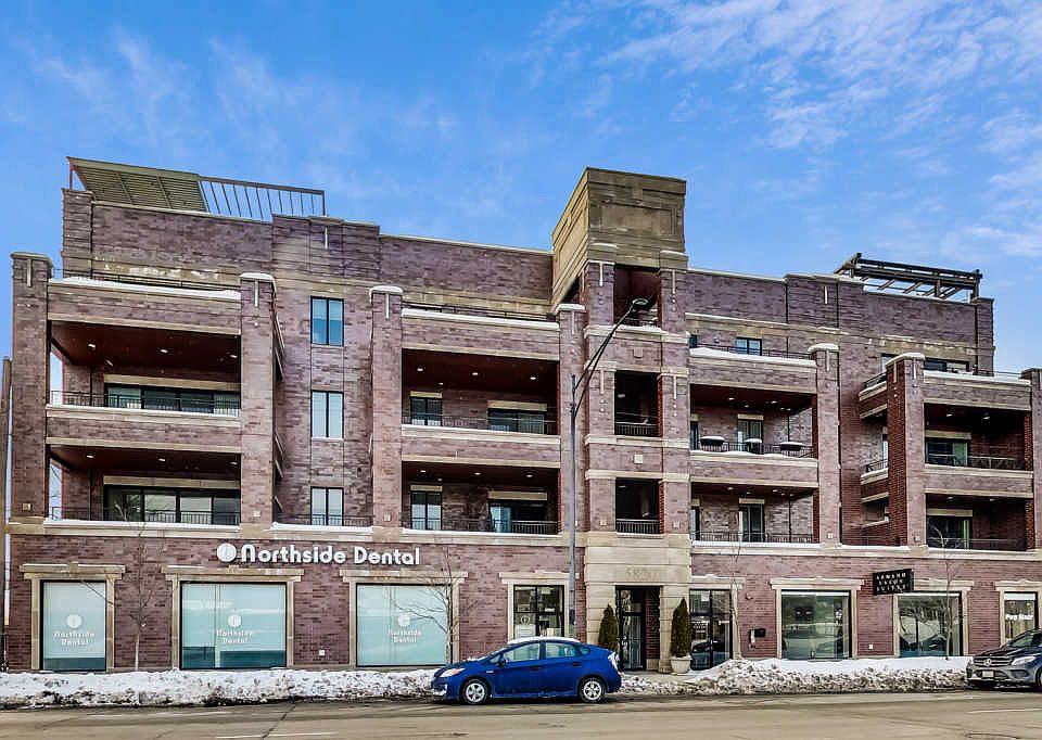 1st image of 5820 N Clark St #206