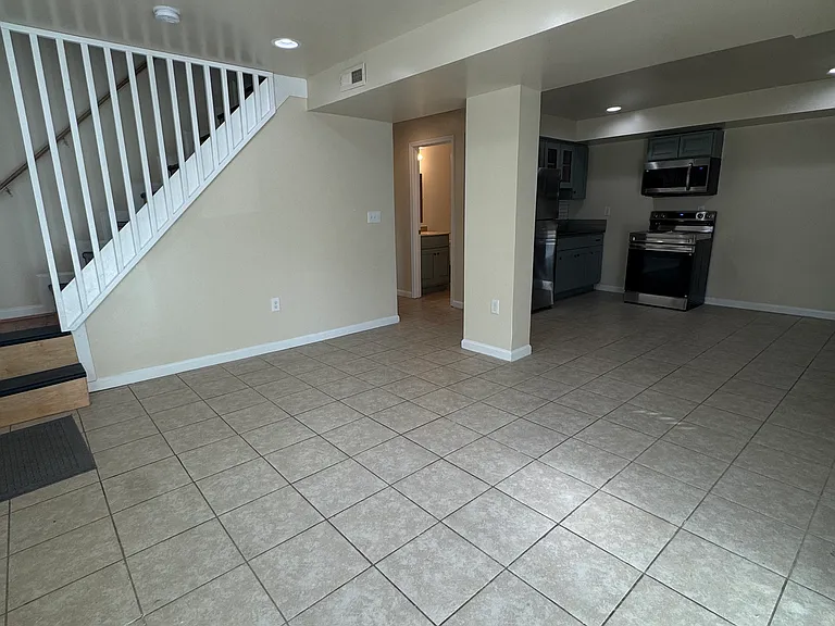 106 Bryant Rd — Photo 16