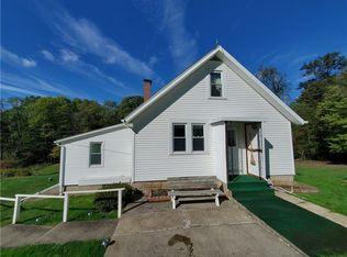377 Fairview Rd, Fredonia, PA 16124