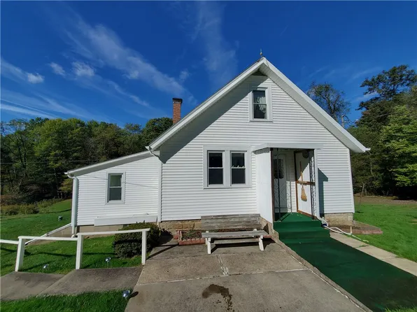 377 Fairview Rd, Fredonia, PA 16124