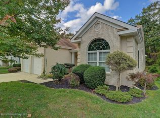13 Sunningdale Ct, Jackson, NJ 08527