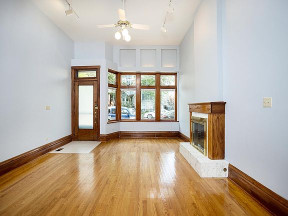 4th image of 1247 W Wellington Ave #1F
