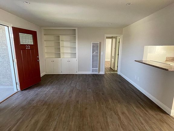 4th image of 816 S Marguerita Ave #22