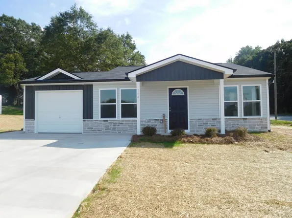 104 N Sparks St, Gaffney, SC 29340