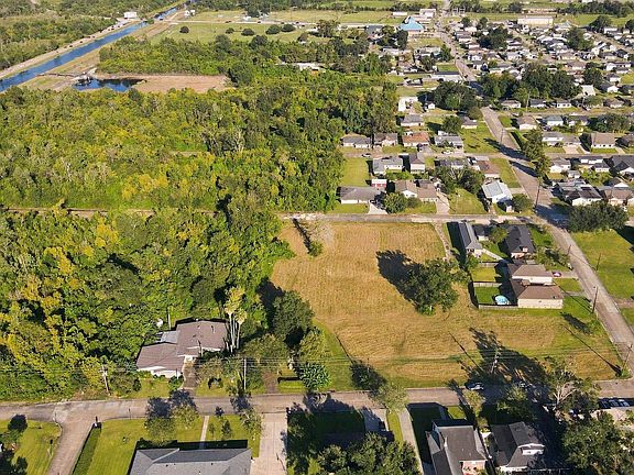3rd image of 0 Maple Ave