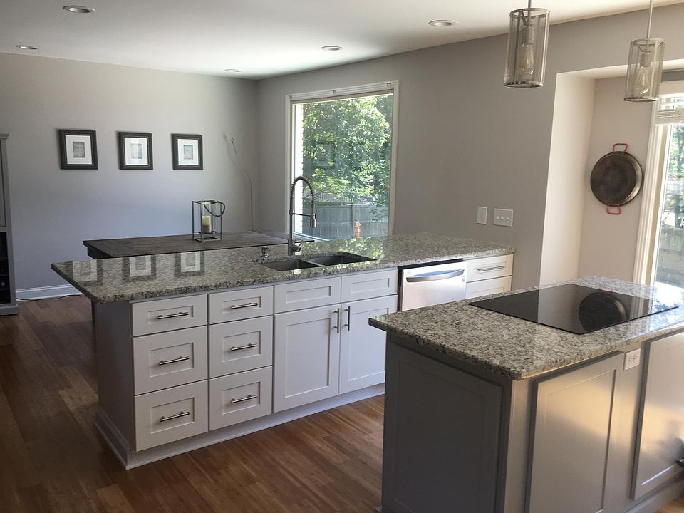 kitchen and cooktop island