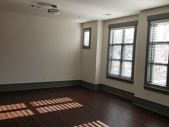 2nd image of 702 Perkins Dr #702
