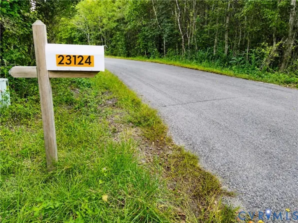 23124 Telegraph Rd, Ruther Glen, VA 22546
