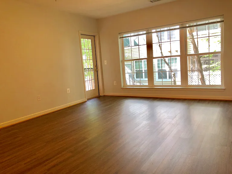 Dunn Loring Metro Apartments — Photo 43