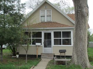 1015 S A St, Monmouth, IL 61462