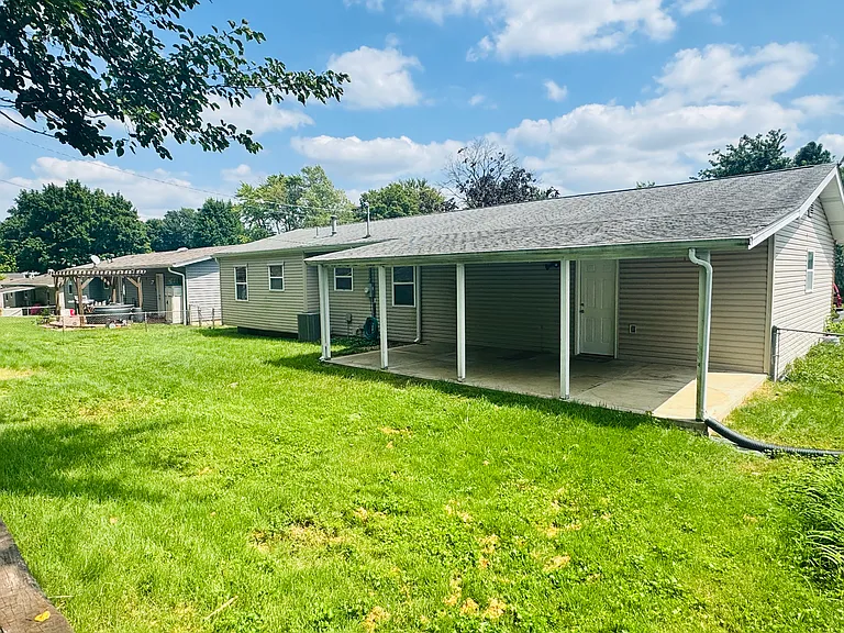 421 Lee Dr — Photo 24