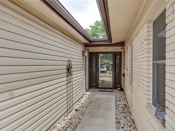 4th image of 1619 Belmead Ln