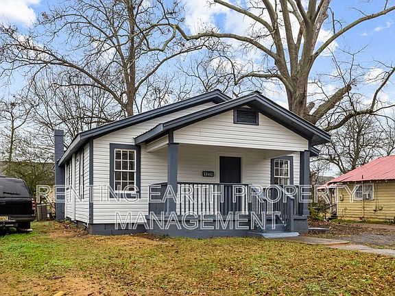 2nd image of 1228 19th Pl SW