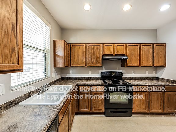 5th image of 1929 N 78th Ave