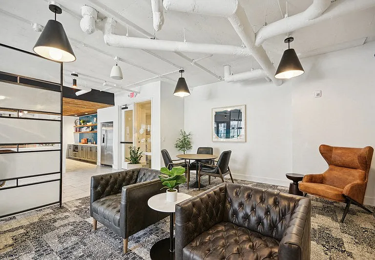 Link Apartments 4th Street — Photo 14