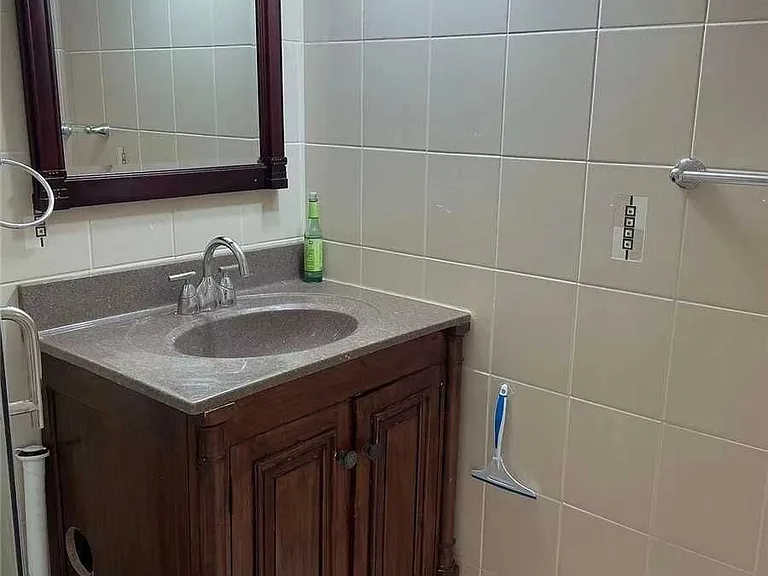 91 William Honey Cres #BASEMENT — Photo 1