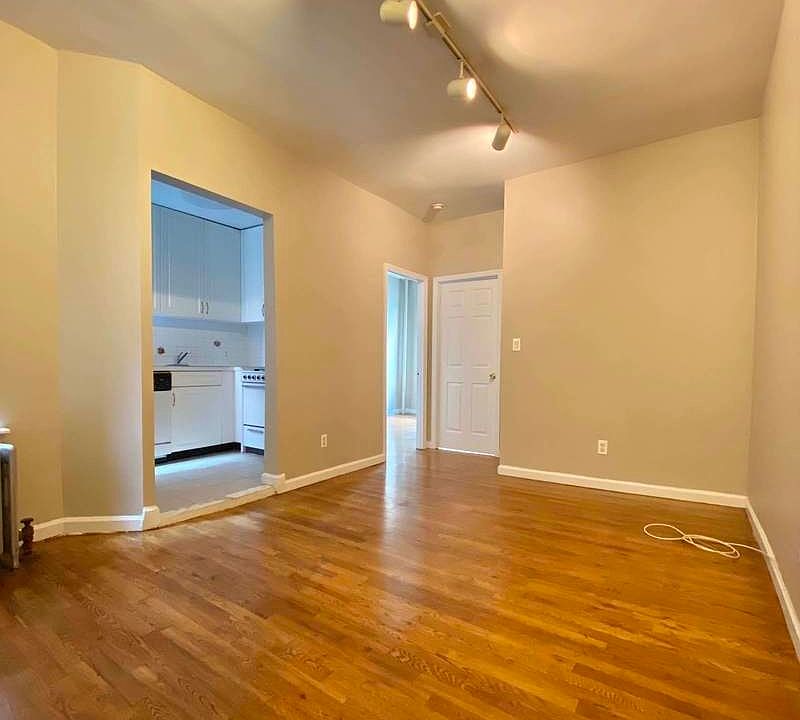 1st image of 512 E 80th St #21B