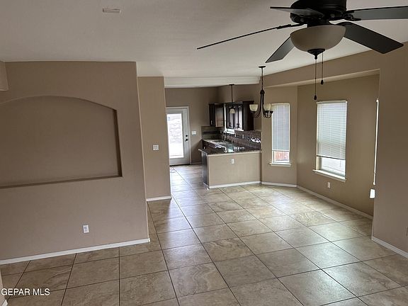 3rd image of 3876 Loma Cortez Dr