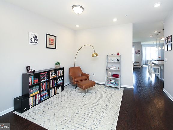 4th image of 439 Barclays Way