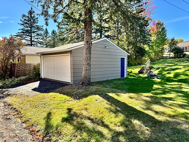 1410 Fern Ave — Photo 3