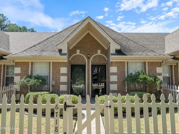 6718 Beaumont Cir, Southaven, MS 38671