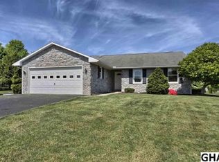 220 Royal Rd, Palmyra, PA 17078