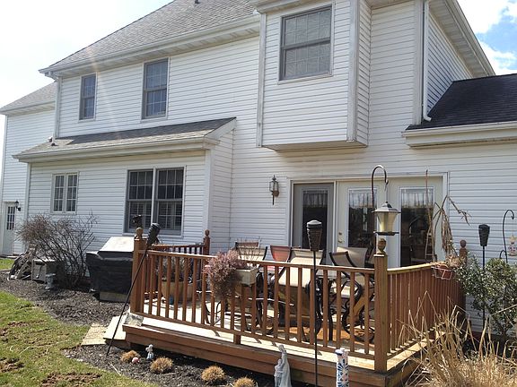 2nd image of 125 Meadow Creek Dr