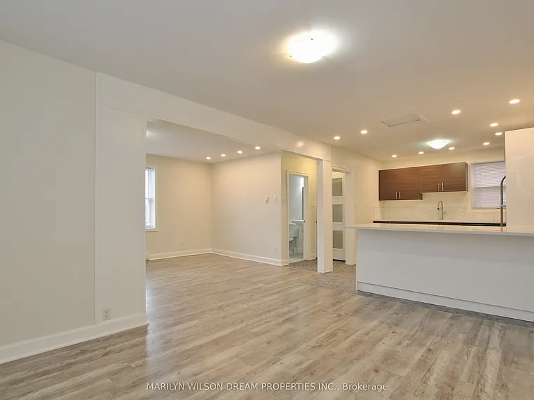 35 Donald St #3 — Photo 9