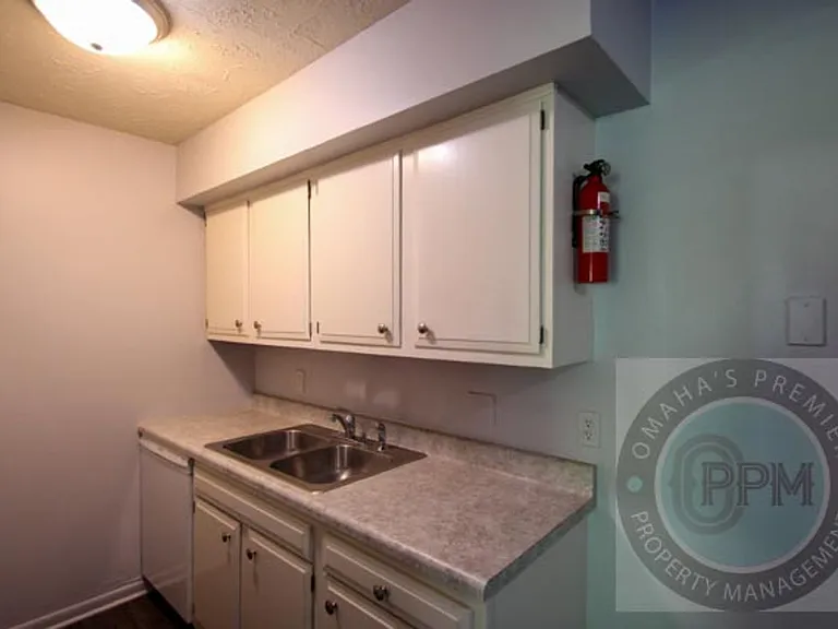 Benson Garden Apartments — Photo 19