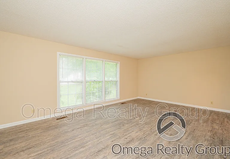 3001 Pawnee Cir — Photo 2