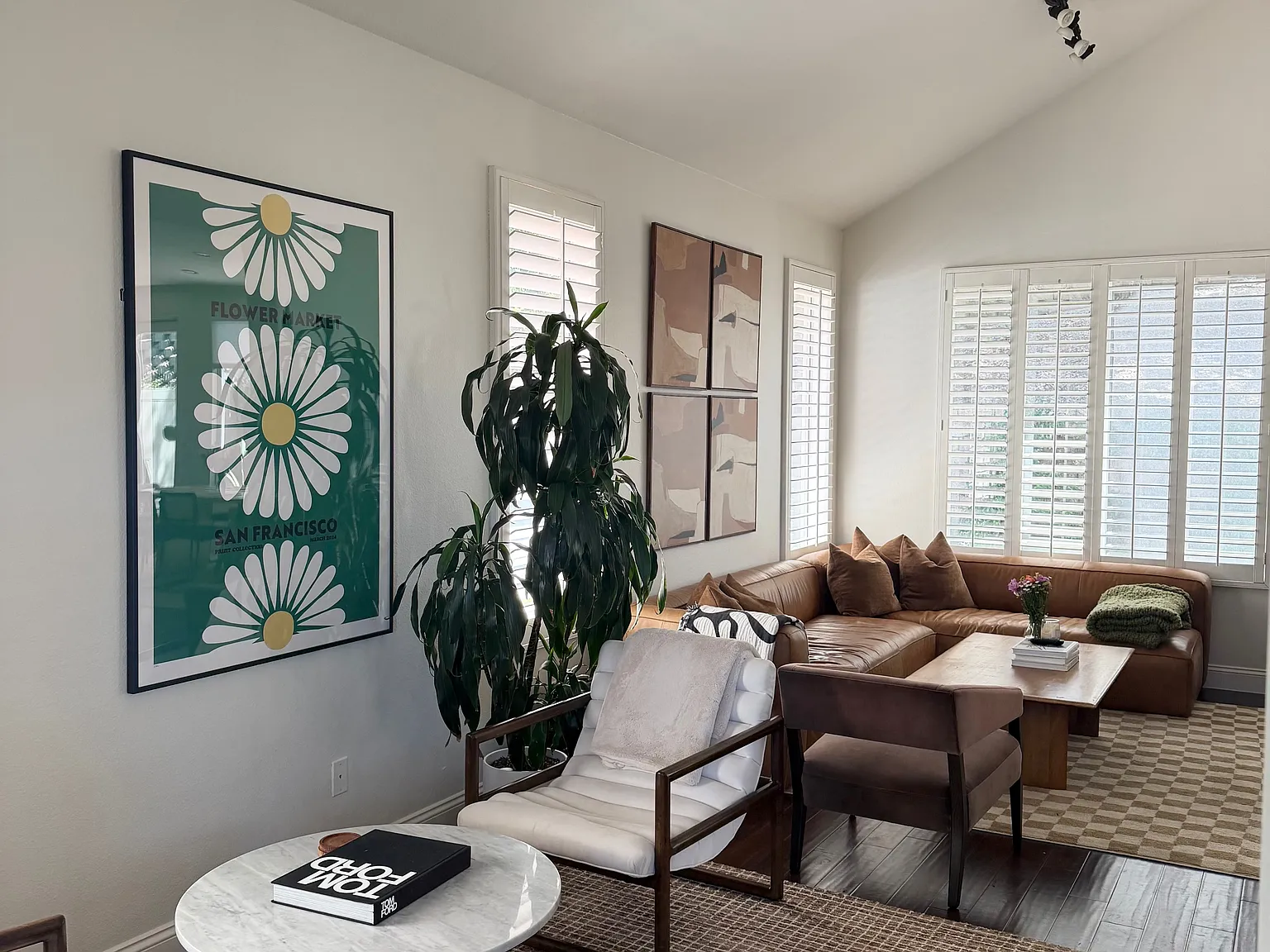 1184 Monterey Pl — Photo 4