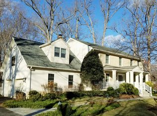 8607 Rockdale Ln, Springfield, VA 22153