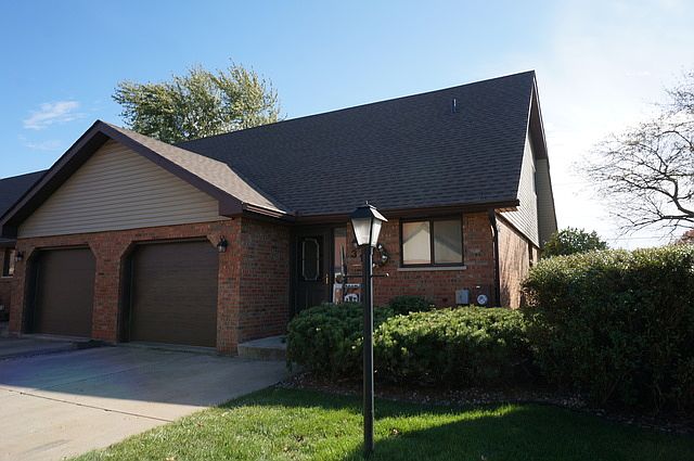 1st image of 1918 Heatherway Ln Unit 31
