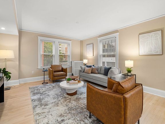 3rd image of 22 Centre St Unit 3