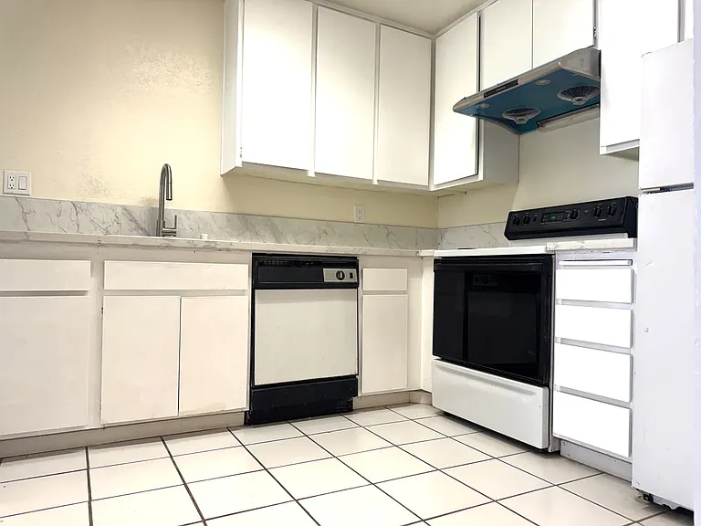 1055 N Capitol Ave #87 — Photo 13