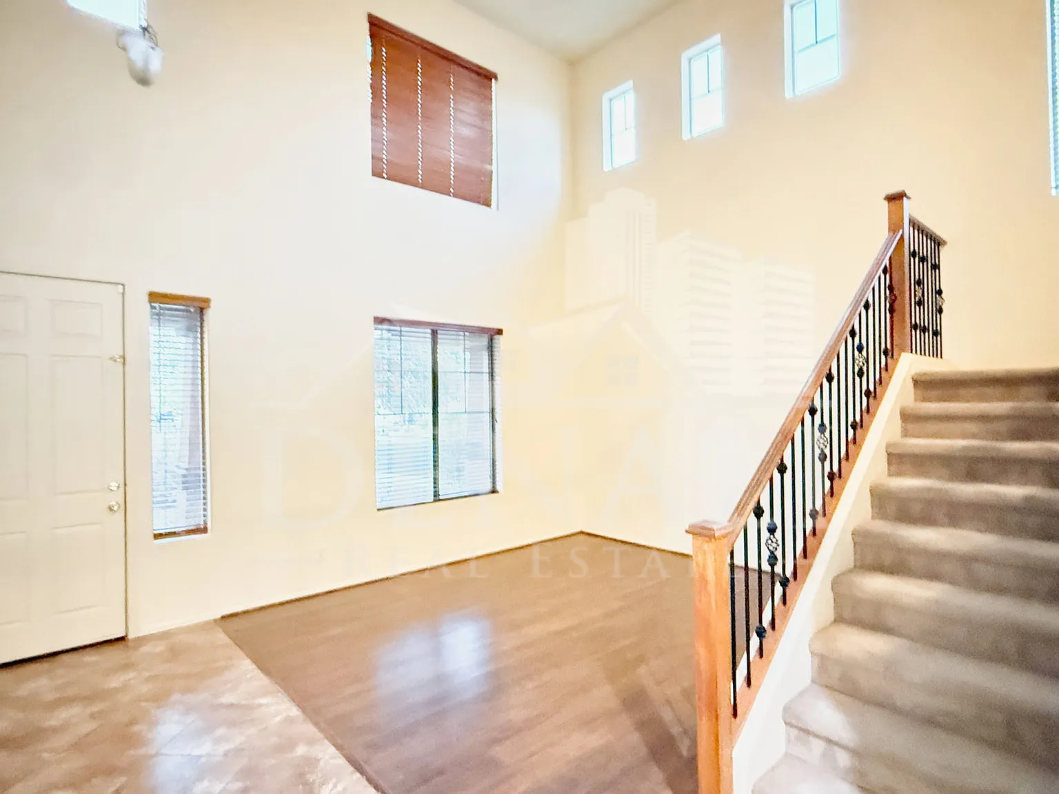 5 bed, 3.0 bath, 3035 sqft, $2,850 — Photo 4