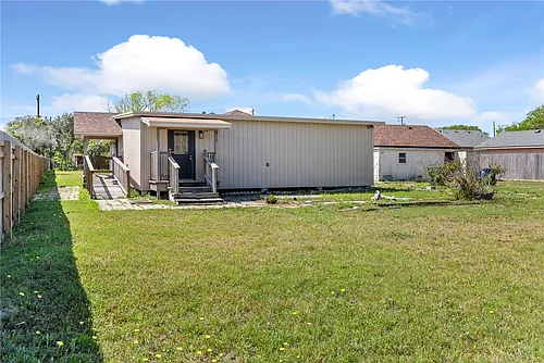 530 Oakdale Dr Photo 1