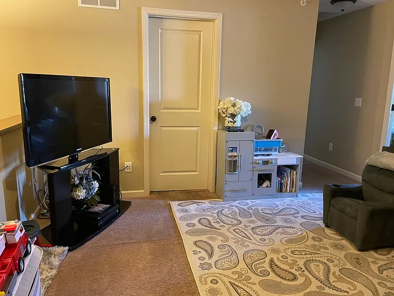 4791 Martingale Dr — Photo 17