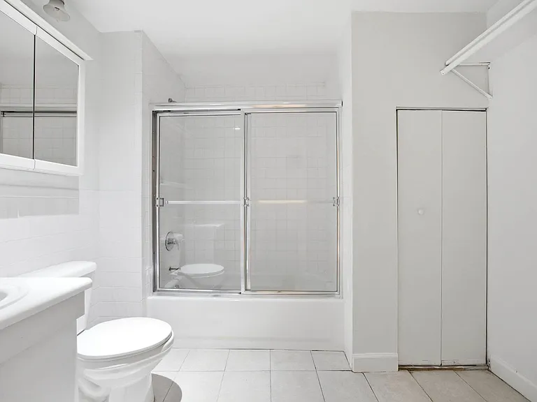 88 Fulton St #L6 — Photo 10