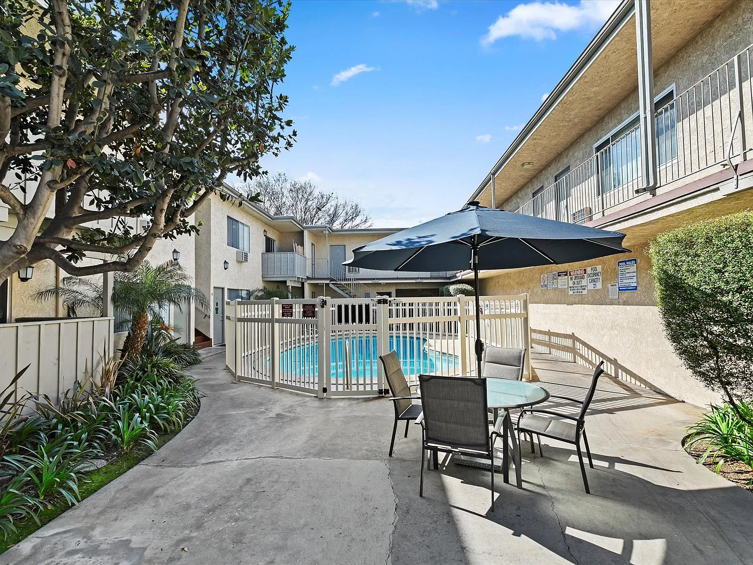 16221 Cornuta Ave — Photo 2