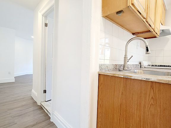 3rd image of 4418 New York Ave APT 28