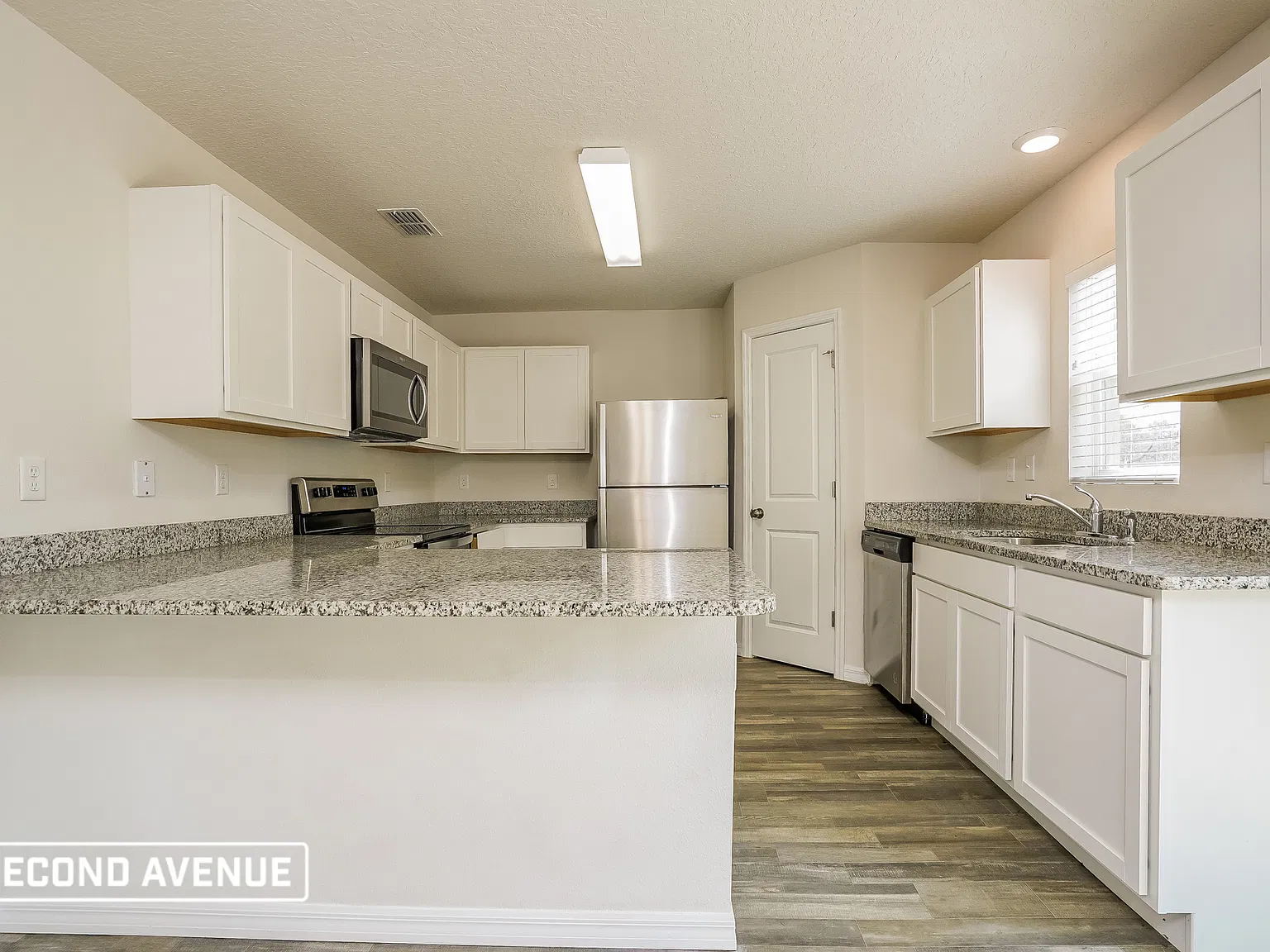 4 bed, 2.0 bath, 1728 sqft, $1,695 — Photo 4