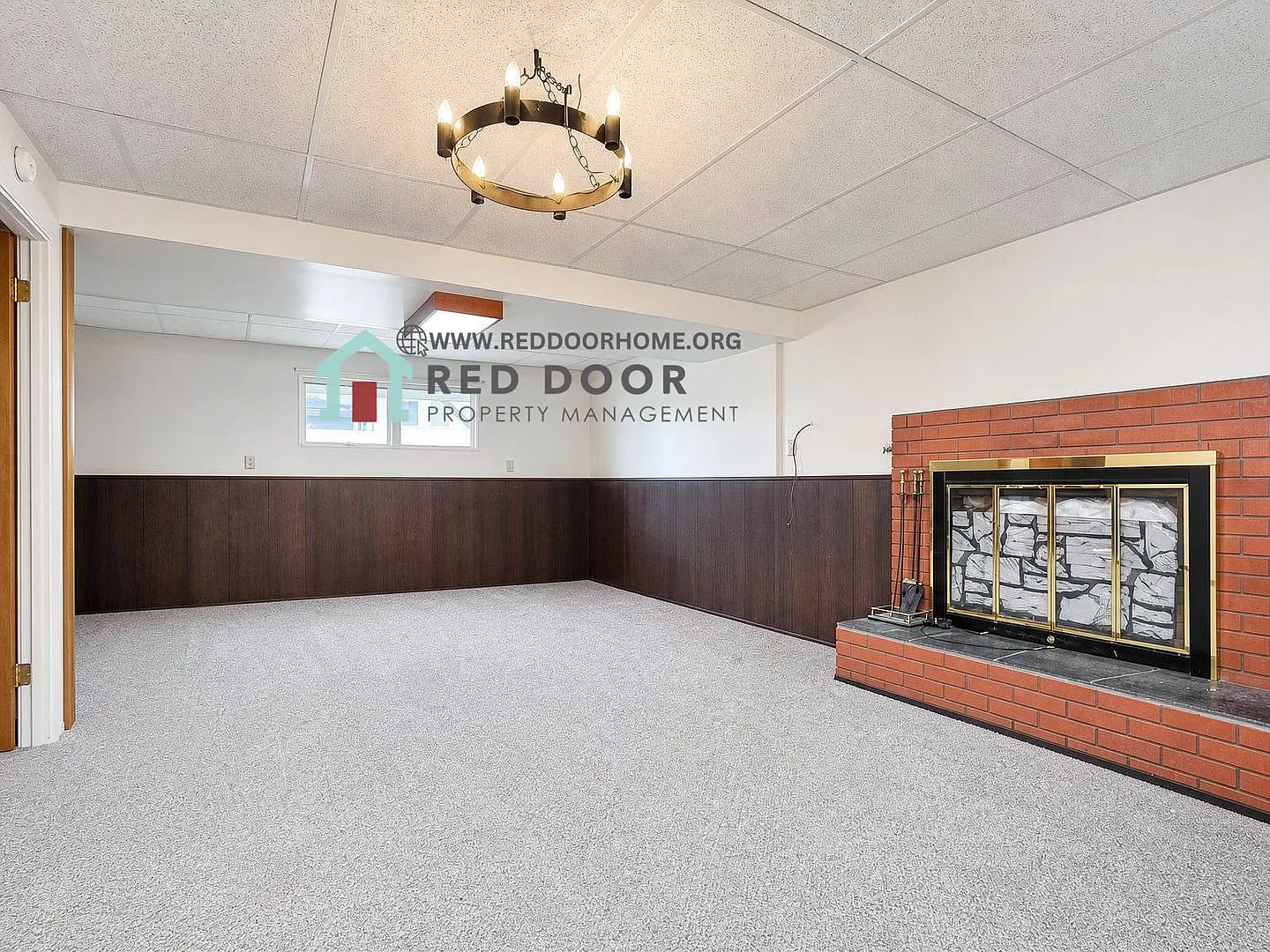 Spacious 4-Bedroom Home in Prime Fox Farm Neighborhood $2,400/Month — Photo 2