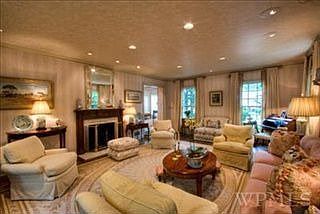 2nd image of 2 Willow Ln