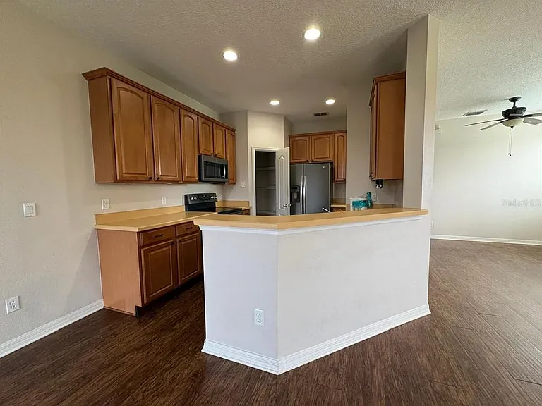 10907 Derringer Dr — Photo 6