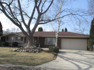 8620 W Cheyenne St, Milwaukee, WI, 53224