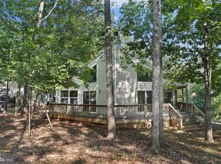 202 Monument Rd, Locust Grove, VA 22508
